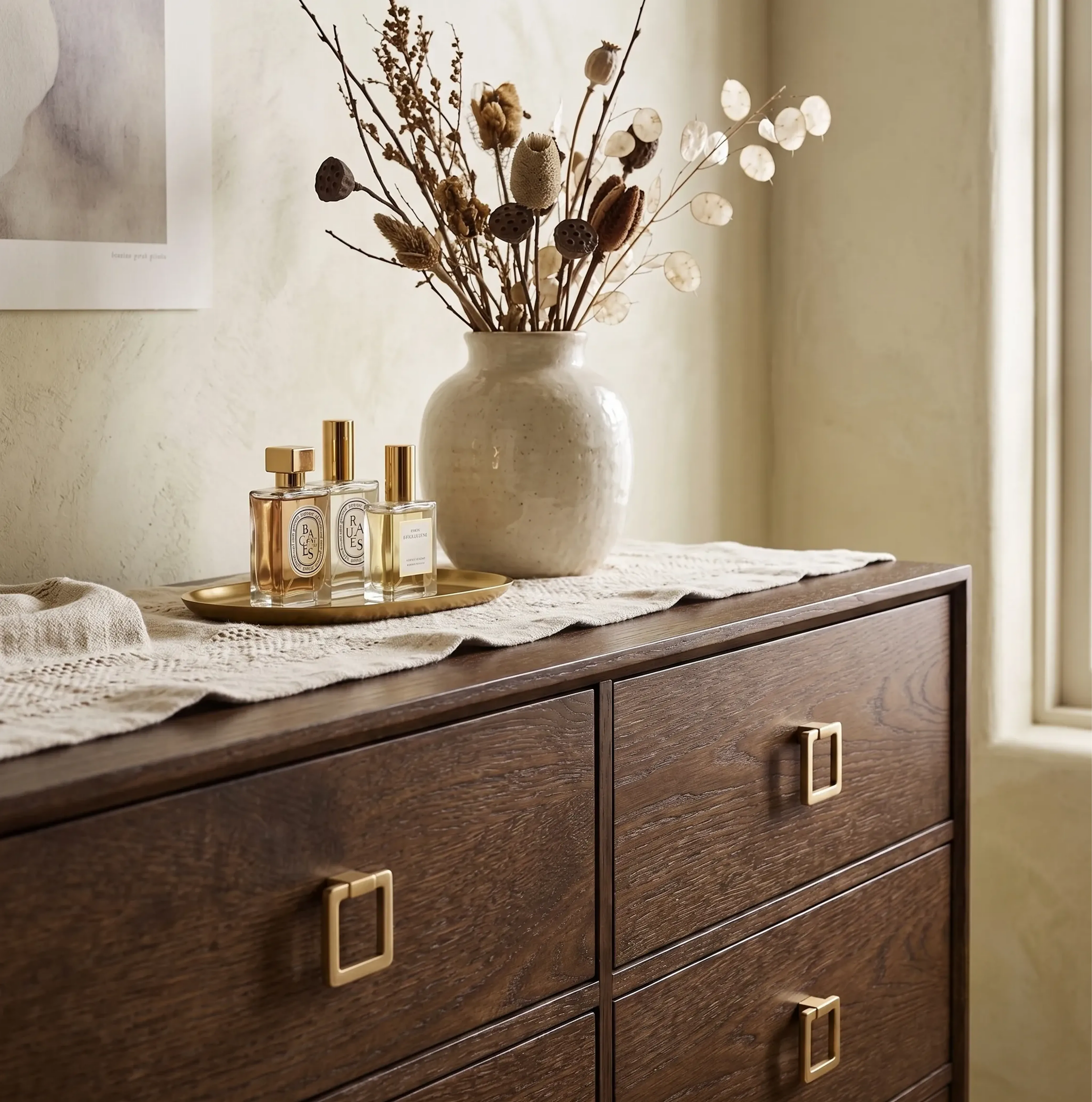 Nova Dresser